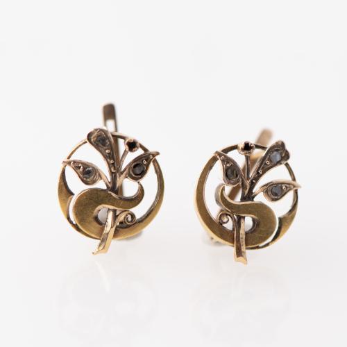 Modernist style earrings.