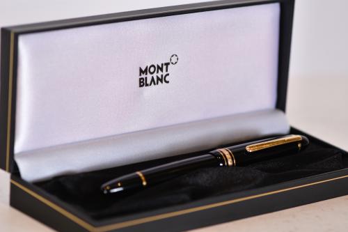 MONTBLANC. Fountain pen.