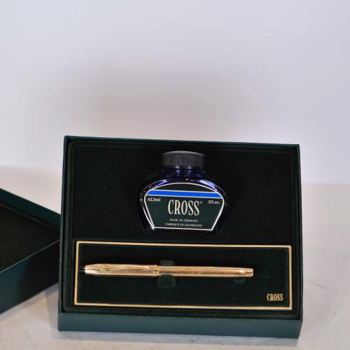 CROSS.   Fountain pen.