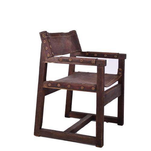 BIOSCA. Conjunto de dos sillas, circa 1960.