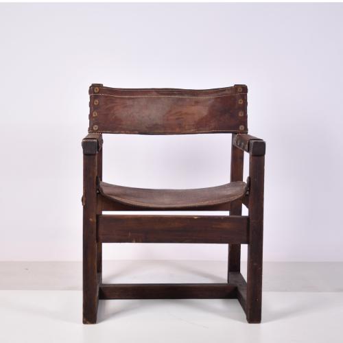 BIOSCA. Conjunto de dos sillas, circa 1960.