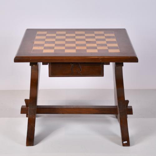 BIOSCA. Low chess table.