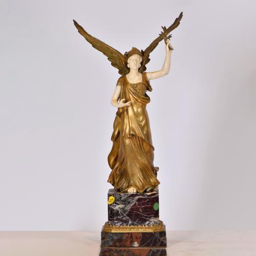 ATTR. TO BEAUDOUIN MASSIN. Chryselephantine figure, circa 1920.