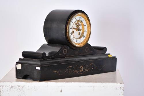 Belle Epoque table clock, first quarter of the 20th century.