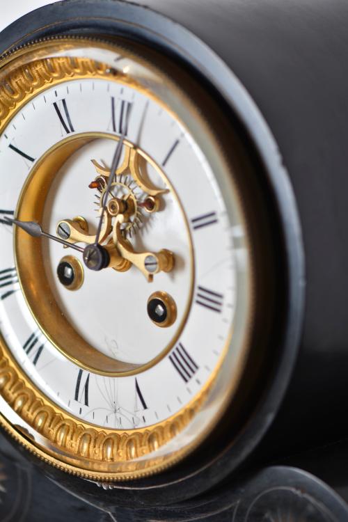 Belle Epoque table clock, first quarter of the 20th century.
