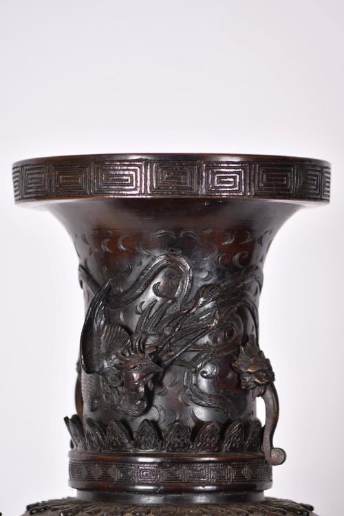 Pareja de jarrones chinos, pp. siglo XX.