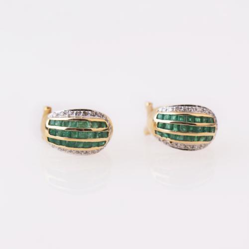 1980's style earrings