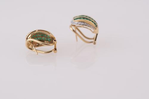 1980&#39;s style earrings