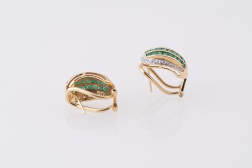 1980&#39;s style earrings