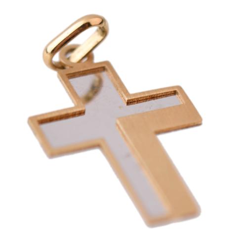 Cross-shaped pendant