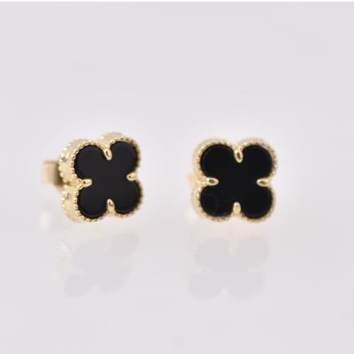 Clover-shaped earrings