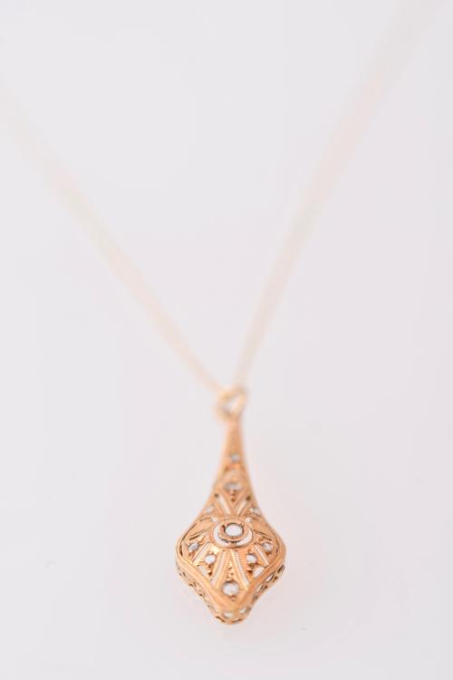 Elizabethan pendant, 19th century
