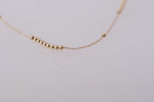 Pendientes con esmeralda y rosetón de diamantes.