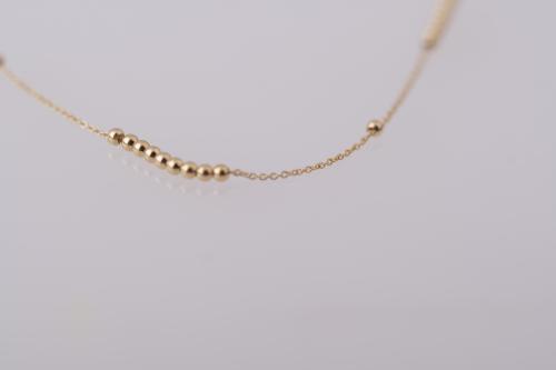 Pendientes con esmeralda y rosetón de diamantes.