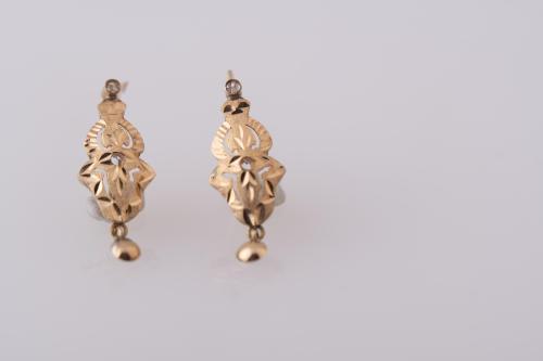 Elizabethan earrings, late 19th century.