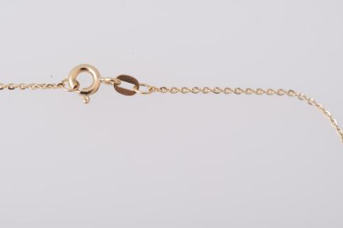 Clover-shaped necklace