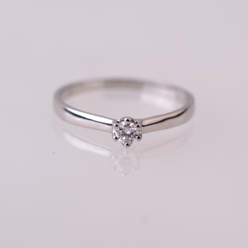 Solitaire ring