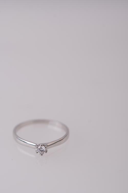 Solitaire ring
