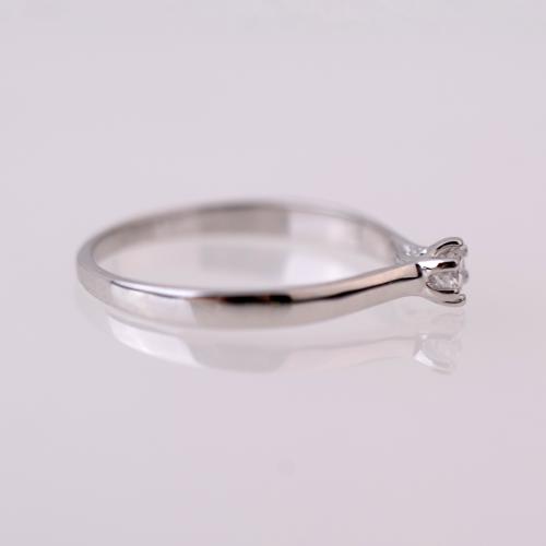 Solitaire ring