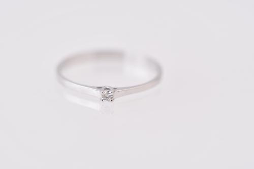 Solitaire ring