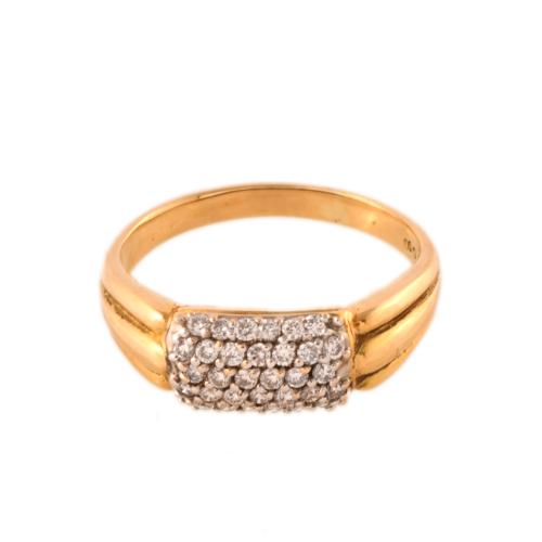 Anillo años 60 tipo sello con diamantes.