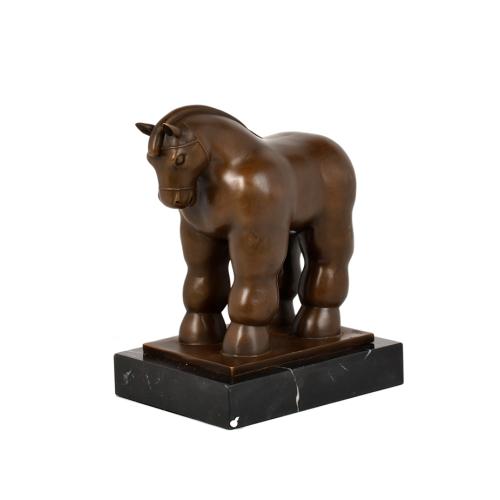 SIGUIENDO MODELOS DE FERNANDO BOTERO, "Caballo"