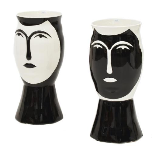 ESCUELA ITALIANA, SIGLO XX. Maceteros