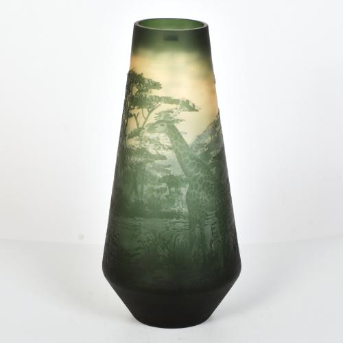 SIGUIENDO MODELOS DE GALLÉ, Jarrón