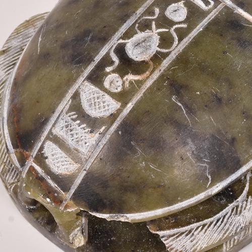 SIGUIENDO MODELOS DEL IMPERIO EGIPCIO, amuleto de escarabaj