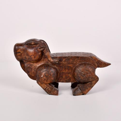 ESCUELA CHINA, DINASTÍA QING, SIGLO XIX. Figura de un cebú