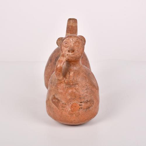 SIGUIENDO MODELOS PRECOLOMBINOS, vasija con silbato, siglo 