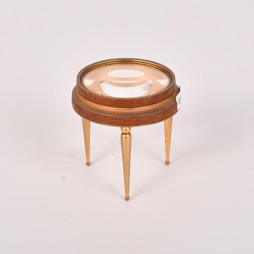 ESCUELA FRANCESA, SIGLO XIX. Lupa trípode