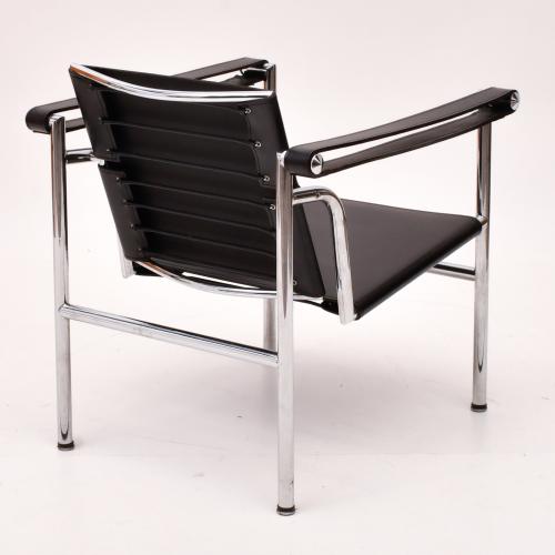 SIGUIENDO MODELOS DE LE CORBUSIER, Silla LC1