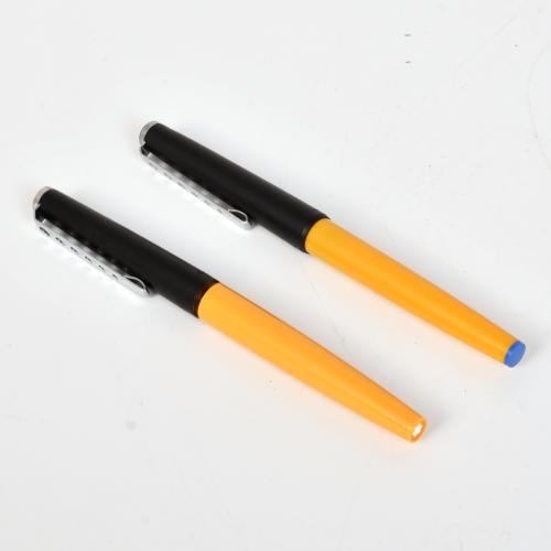 MONTBLANC.  Lote de pluma y bolígrafo, años 70&#39;