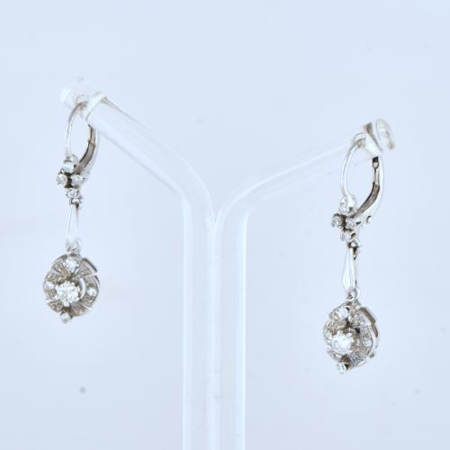 Pendientes largos años 50 con diamantes. 