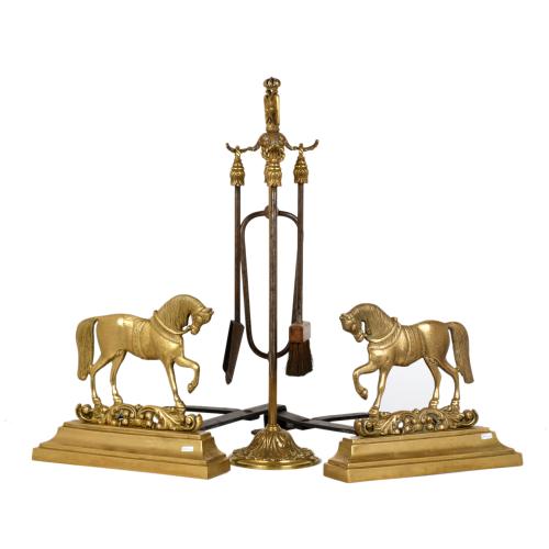 Pareja de morillos Valentí y juego de herramientas de chimenea