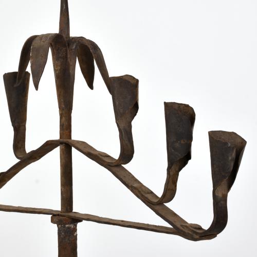 Candeabros, en estilo vernacular