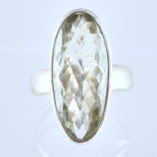 Anillo lanzadera con prasiolita.