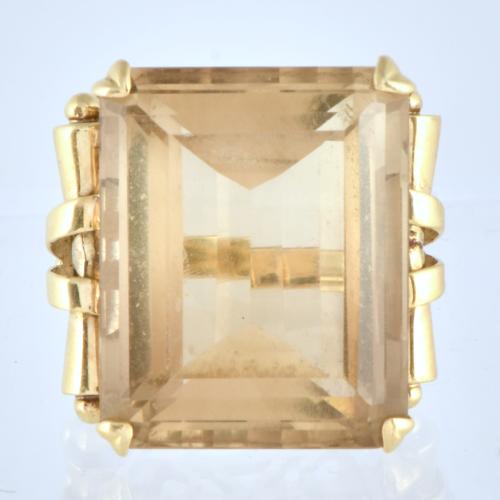 Anillo años 60 con gran citrino.