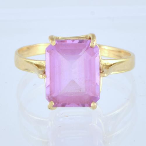 Anillo con amatista rosa de francia.