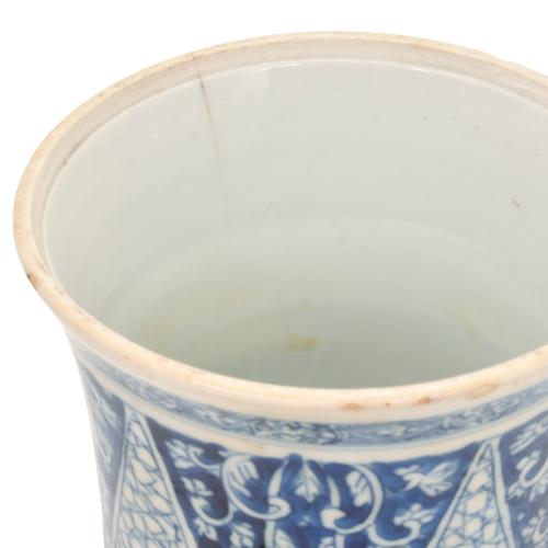 ESCUELA CHINA, SIGLO XVIII. Recipiente para té, estilo Kang