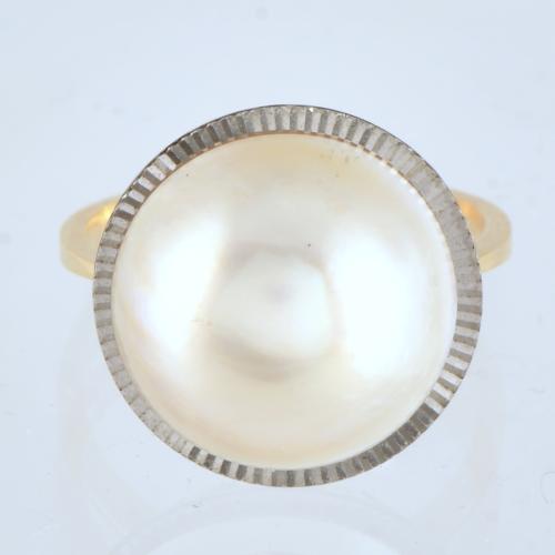 Anillo estilo años 20 con perla mabé.