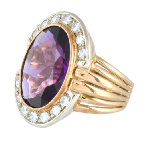 Anillo años 60 con amatista y diamantes.