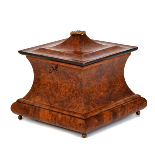 ESCUELA FRANCESA, FIN. SIGLO XIX. Caja purera, estilo Napoleón III