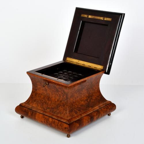 ESCUELA FRANCESA, FIN. SIGLO XIX. Caja purera, estilo Napol