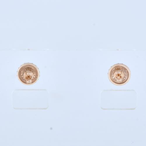 Pendientes con rosetón de diamantes.