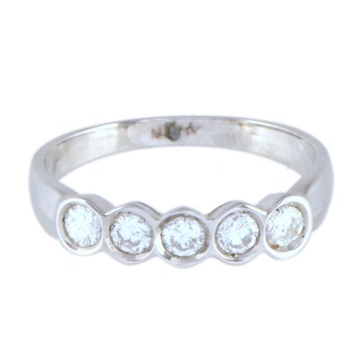 Sortija cinquillo de diamantes.