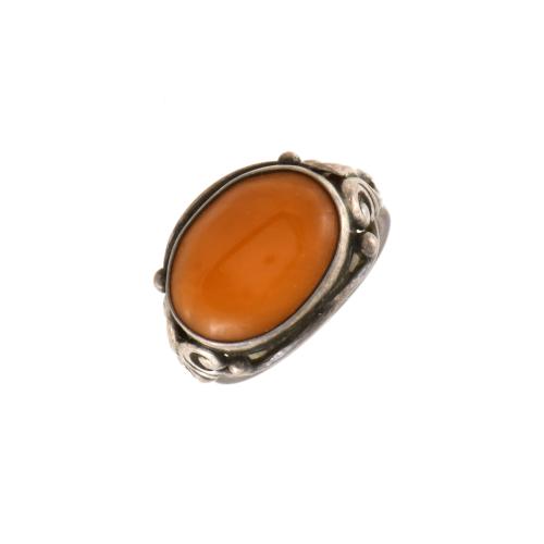 Lote de tres anillos estilo años 20.