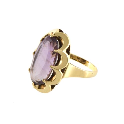 Anillo lanzadera con amatista.