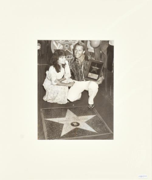 Maria Shriver Kennedy y Arnold Schwarzenegger. 1987.